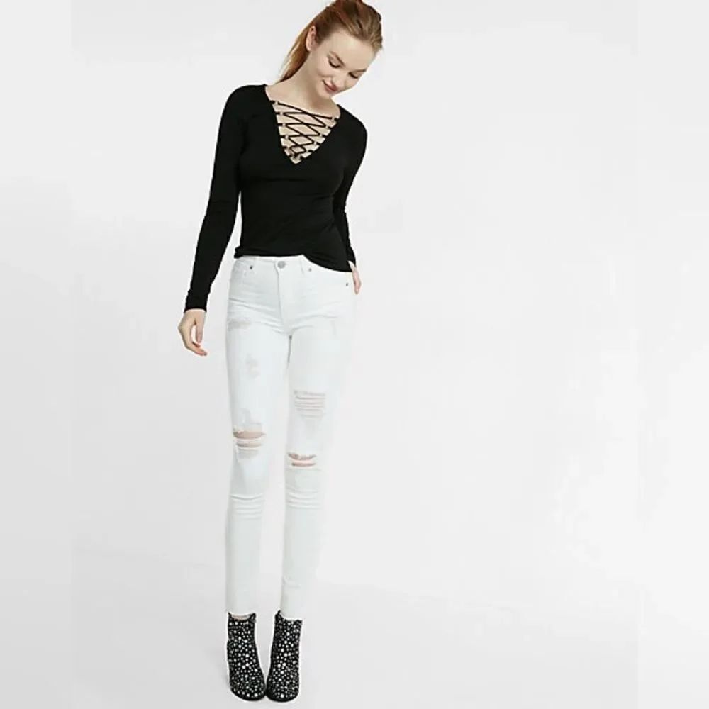✨Distressed Black Mid Rise Jean Legging✨
